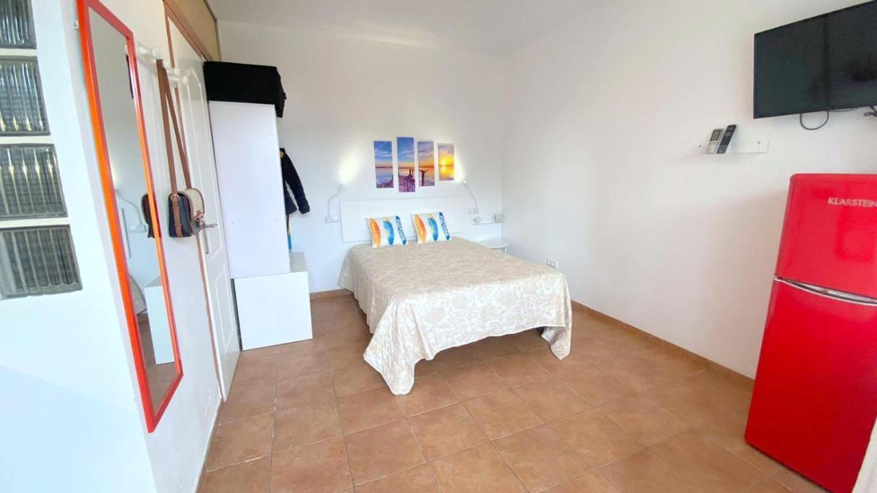 Tenis Sol Levante 103 Roses Exterior foto