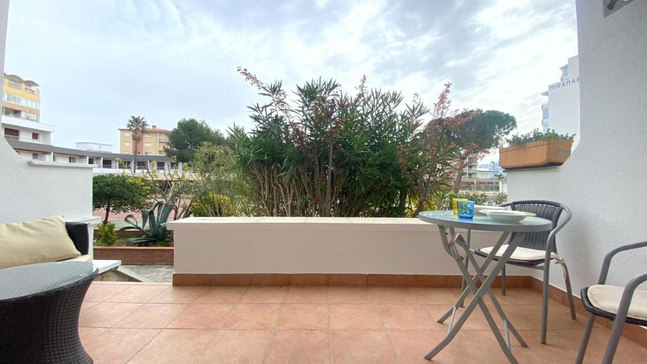 Tenis Sol Levante 103 Roses Exterior foto